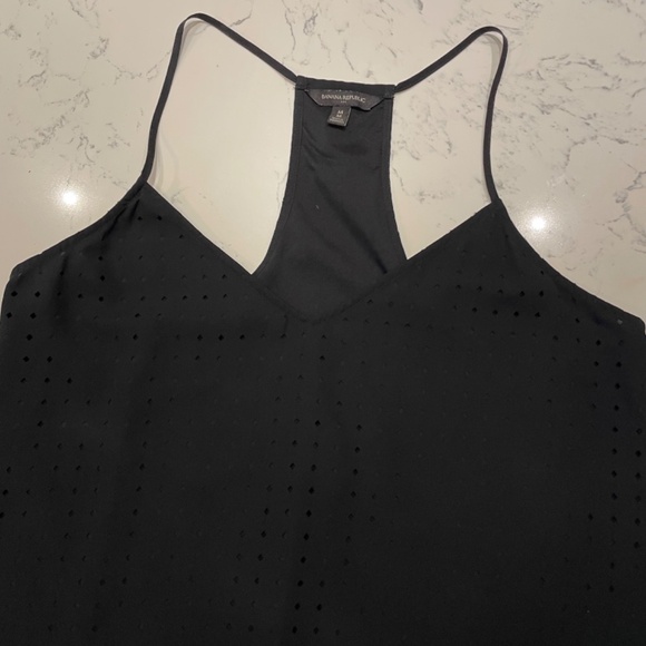 Banana Republic Black V-Neck Laser Cut Tank, Size M - Picture 4 of 10
